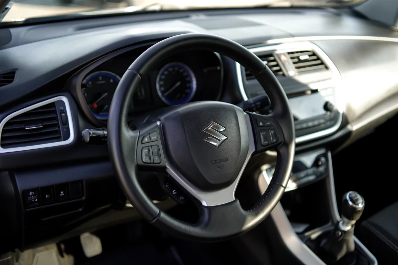 Suzuki SX4 S-Cross 1.6 DDiS, снимка 6 - Автомобили и джипове - 52436146
