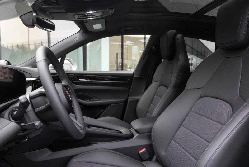 Porsche Macan PANO* BOSE* DISTR* LED* MEMORY* CAM* NAVI* , снимка 8 - Автомобили и джипове - 52130436