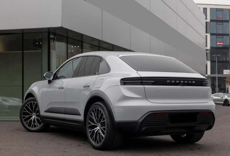 Porsche Macan PANO* BOSE* DISTR* LED* MEMORY* CAM* NAVI* , снимка 4 - Автомобили и джипове - 52130436