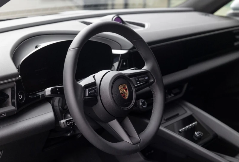 Porsche Macan PANO* BOSE* DISTR* LED* MEMORY* CAM* NAVI* , снимка 11 - Автомобили и джипове - 52130436