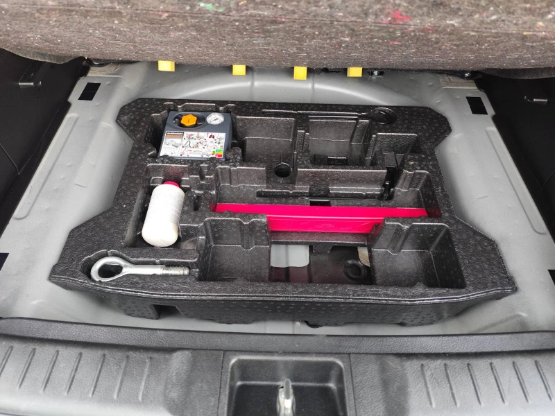 Suzuki Vitara 1.4 Compact+ 140кс., снимка 7 - Автомобили и джипове - 52399604