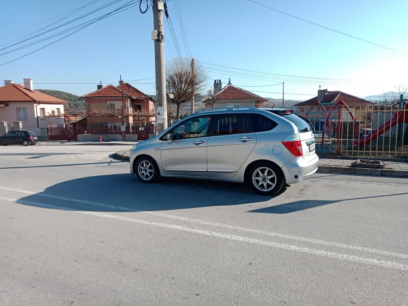 Honda Fr-v 2, 0, снимка 3 - Автомобили и джипове - 52870081