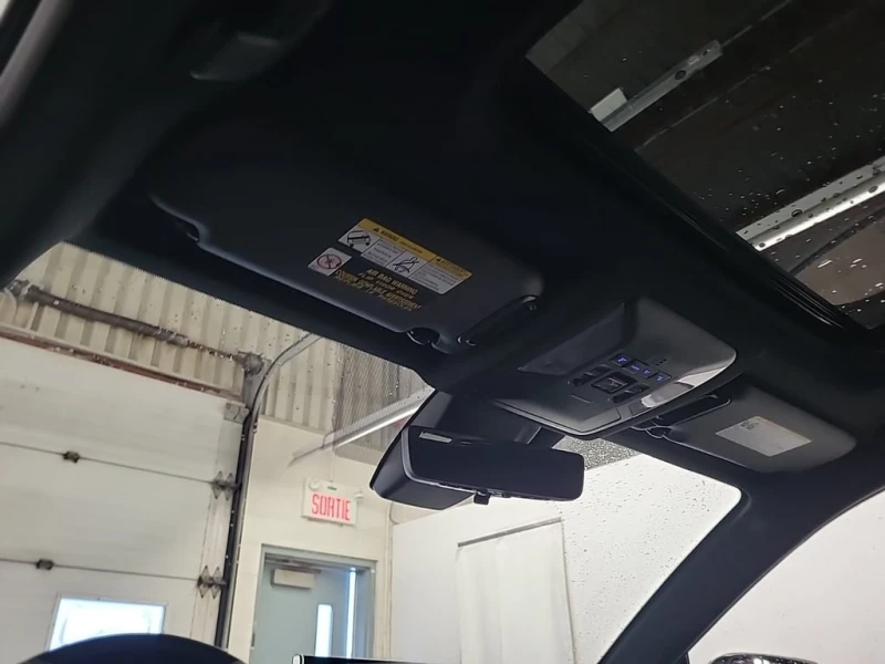 Toyota Rav4 * XSE * CARFAX * ЦЕНА ДО БЪЛГАРИЯ, снимка 14 - Автомобили и джипове - 53056516