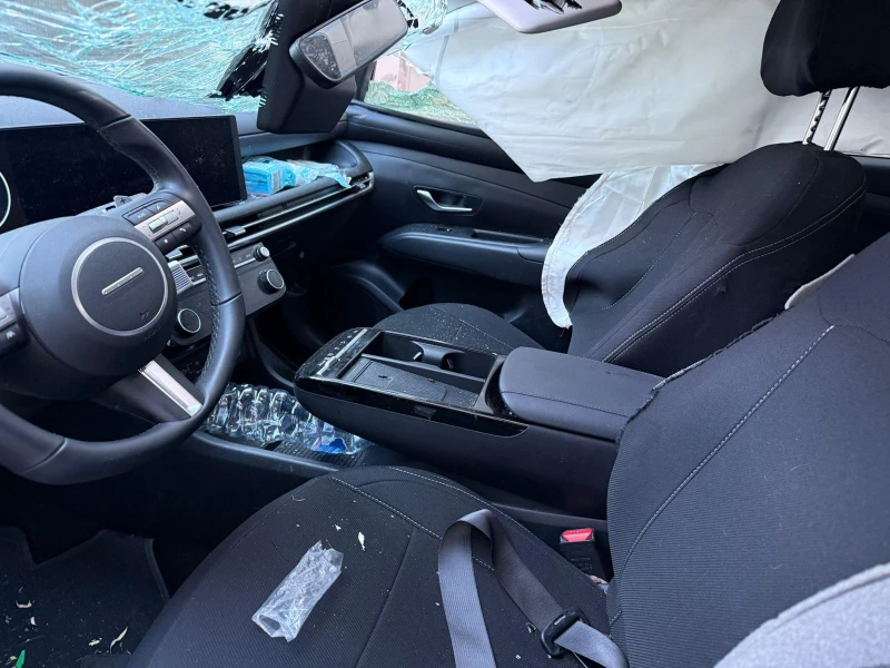 Hyundai Tucson 1.6I HYBRID, снимка 7 - Автомобили и джипове - 53080761