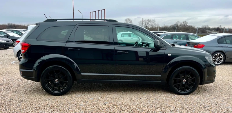 Fiat Freemont 2.0D* 170k.c* AWD* 6+ 1* FULL, снимка 6 - Автомобили и джипове - 53429141