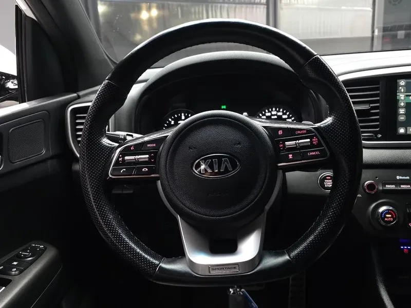 Kia Sportage The Bold Diesel 1.6 2Wd Trendy, снимка 13 - Автомобили и джипове - 55015917