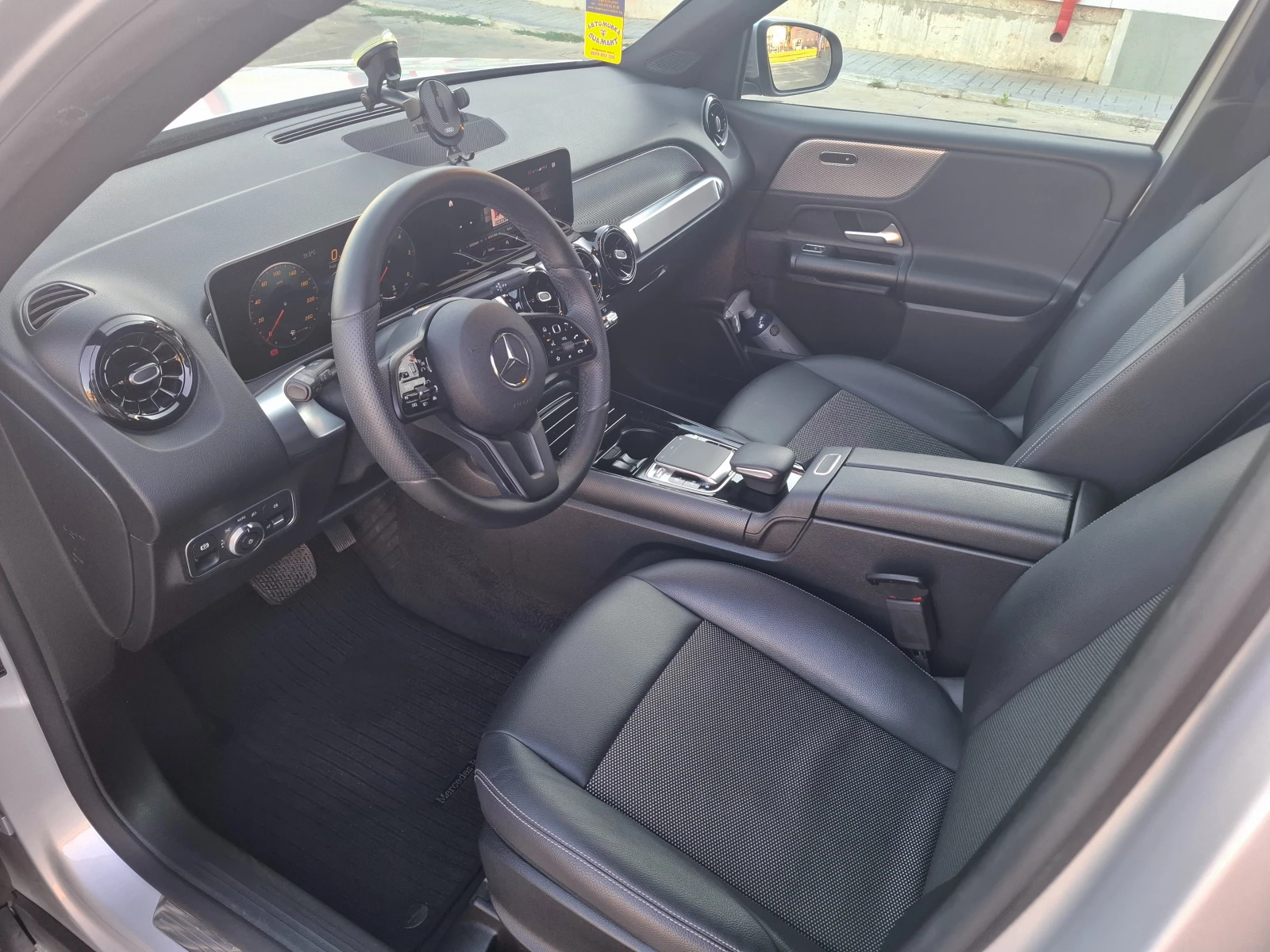 Mercedes-Benz GLB 200d Distronic  | Mobile.bg   12