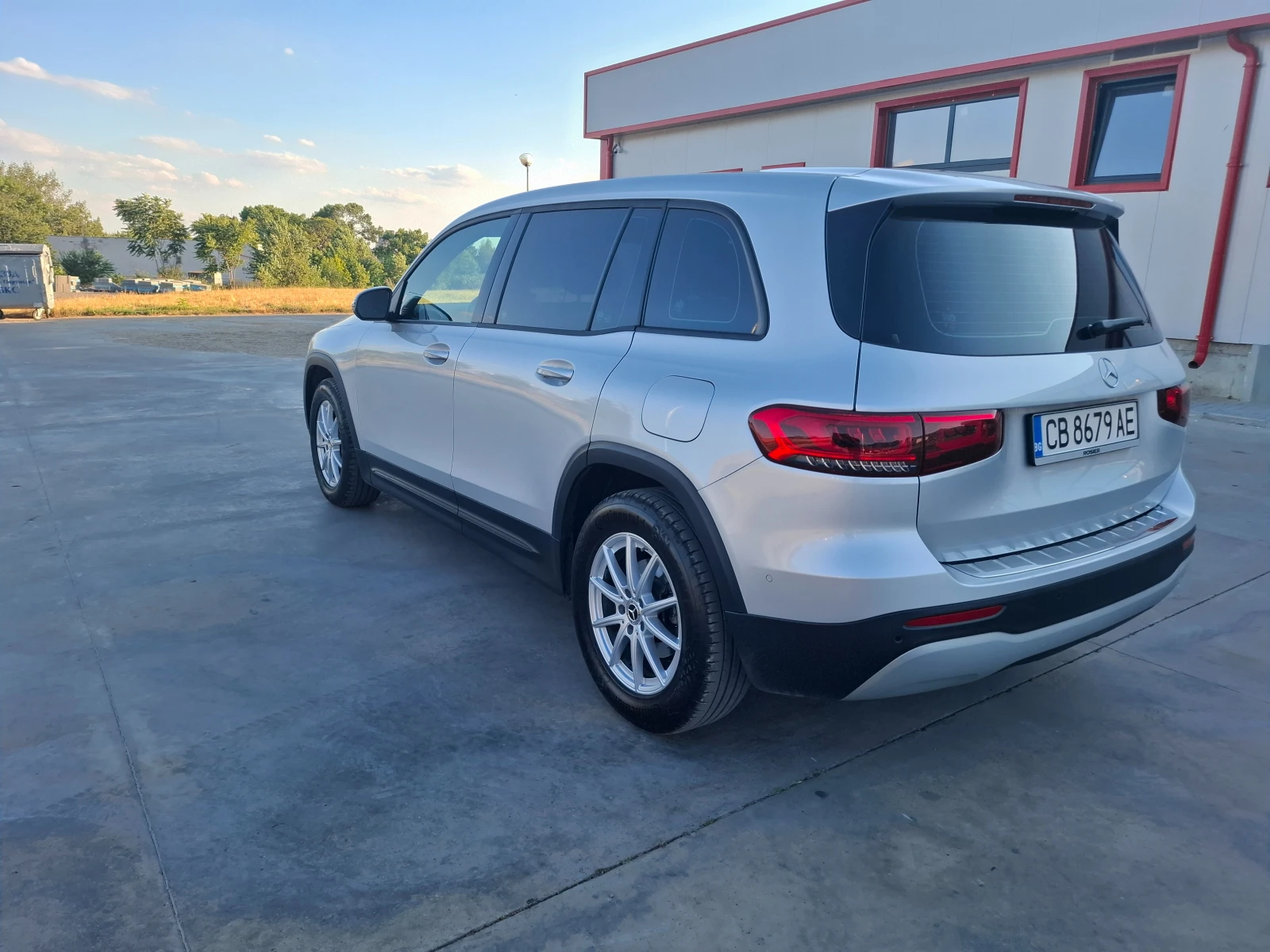 Mercedes-Benz GLB 200d Distronic Гаранционен - изображение 6