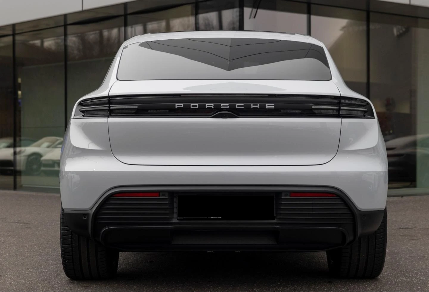 Porsche Macan PANO* BOSE* DISTR* LED* MEMORY* CAM* NAVI*  - изображение 3