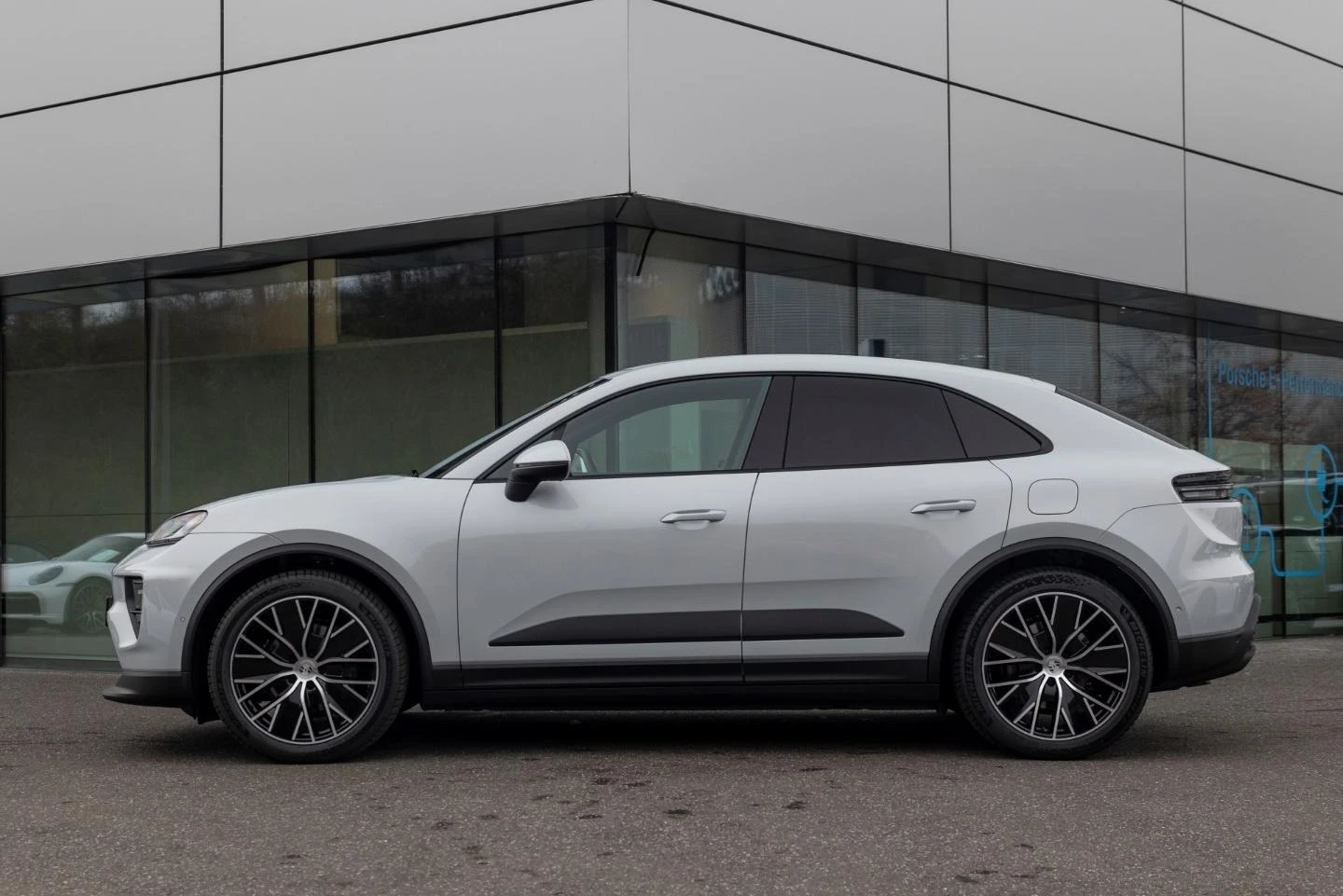 Porsche Macan PANO* BOSE* DISTR* LED* MEMORY* CAM* NAVI*  - изображение 5