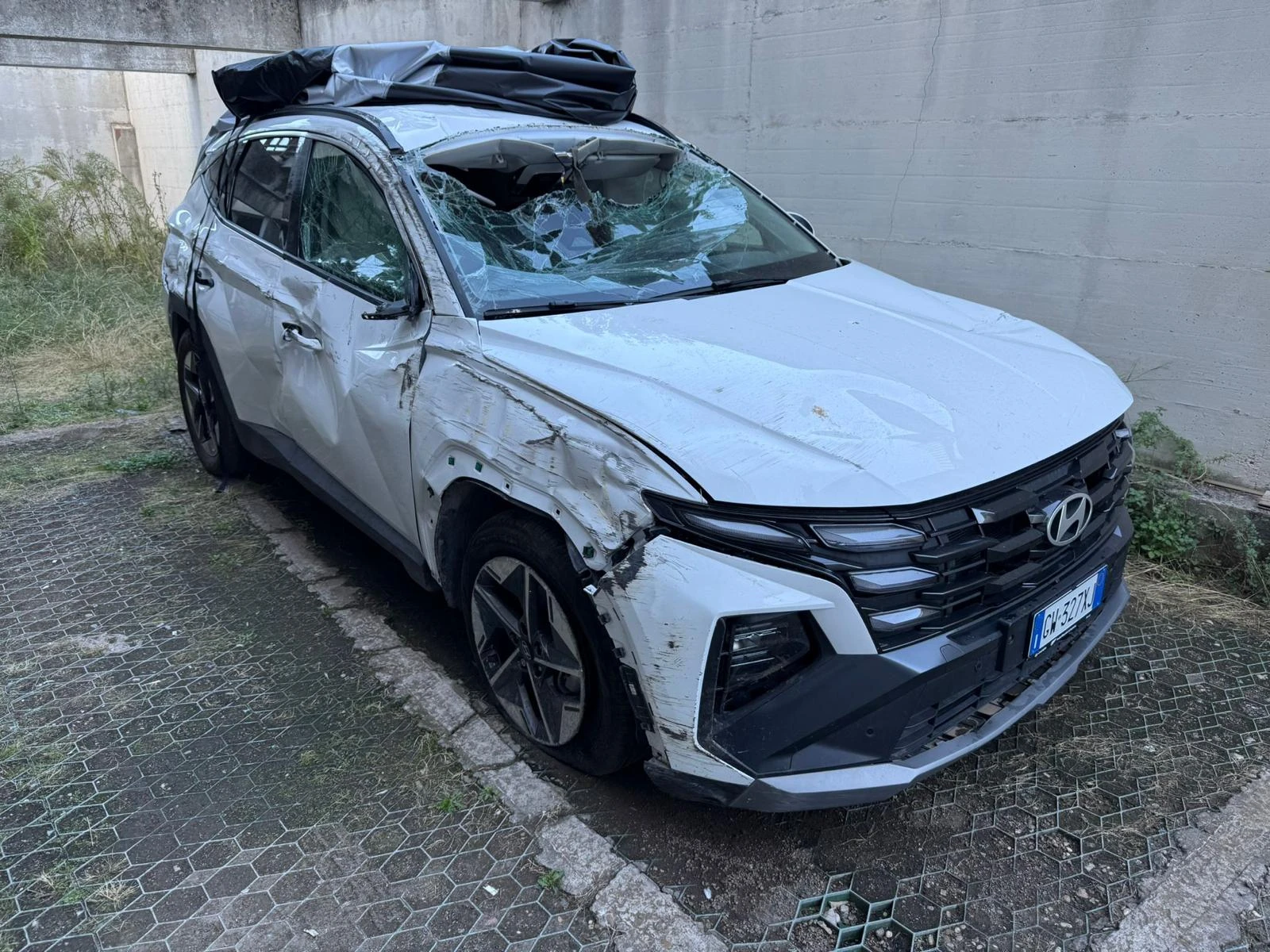 Hyundai Tucson 1.6I HYBRID - изображение 2