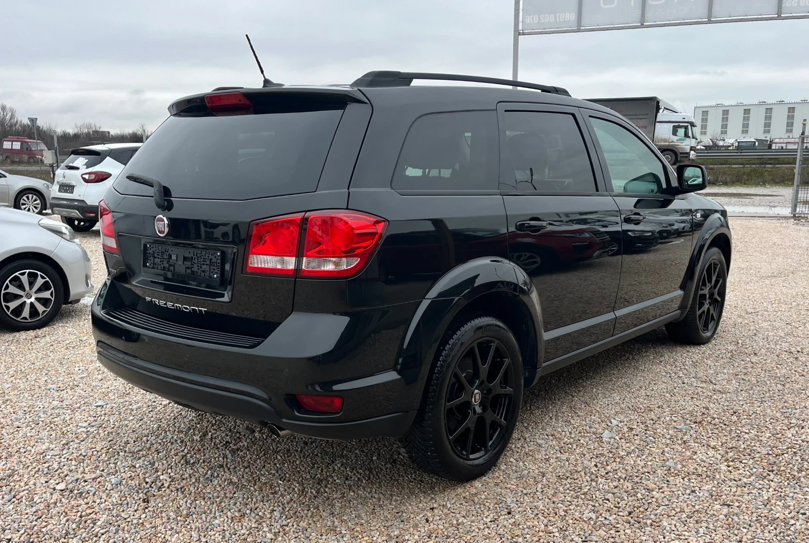 Fiat Freemont 2.0D* 170k.c* AWD* 6+ 1* FULL - изображение 4