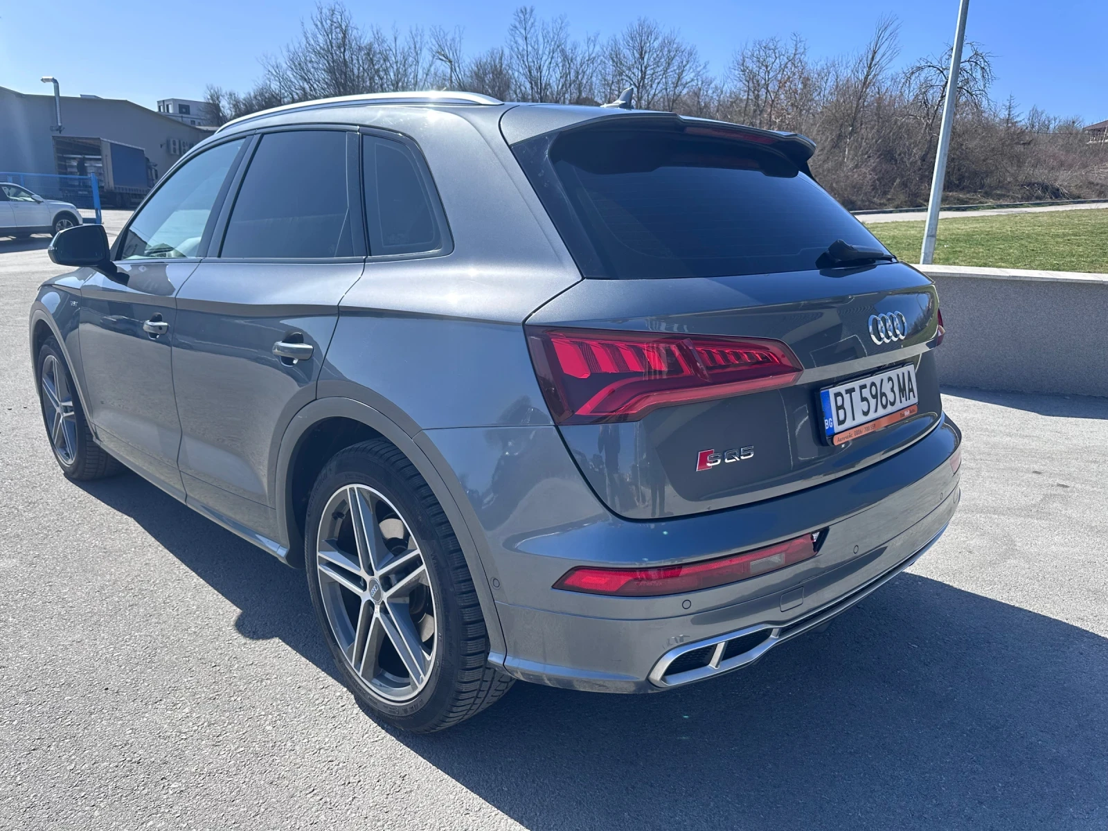 Audi SQ5 3.0 TFSI V6T | MATRIX | B&O | 360  | ПАНОРАМА, снимка 5 - Автомобили и джипове - 53830298