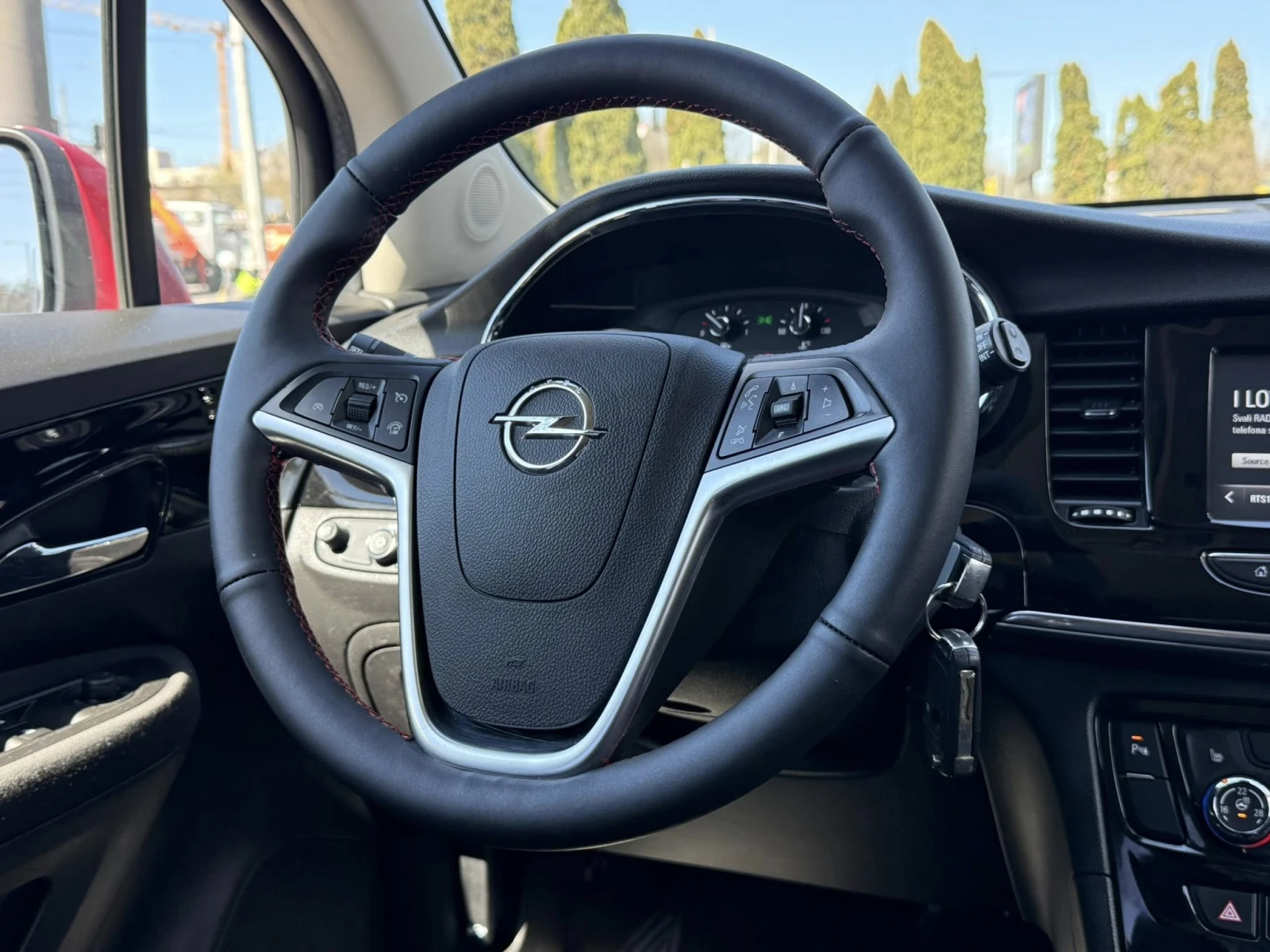 Opel Mokka 4x4 Automat, снимка 10 - Автомобили и джипове - 54163732