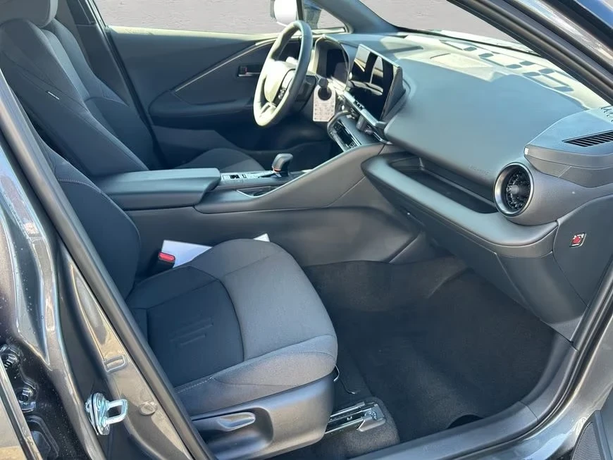 Toyota C-HR 2.0 Plug-in-Hybrid, снимка 11 - Автомобили и джипове - 54266241