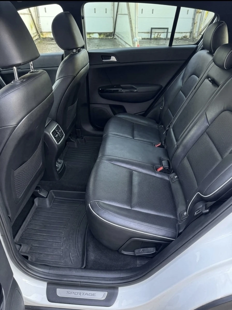 Kia Sportage 1.7 CRDI GT Line/Панорама/Каско/Подгрев/Кожа/, снимка 9 - Автомобили и джипове - 54323030