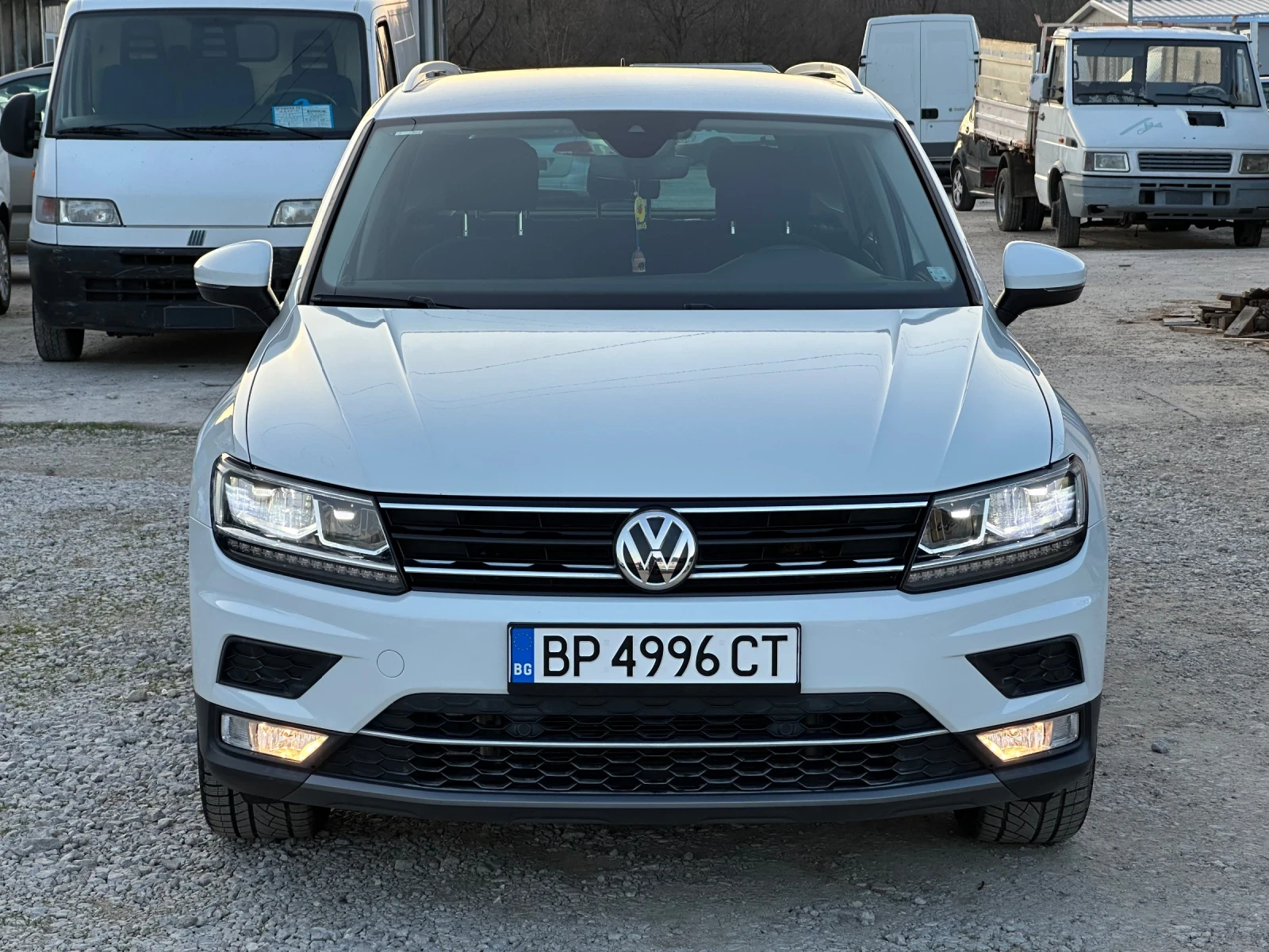 VW Tiguan 2.0TDI~150к.с~АВТОМАТ~, снимка 2 - Автомобили и джипове - 54751897