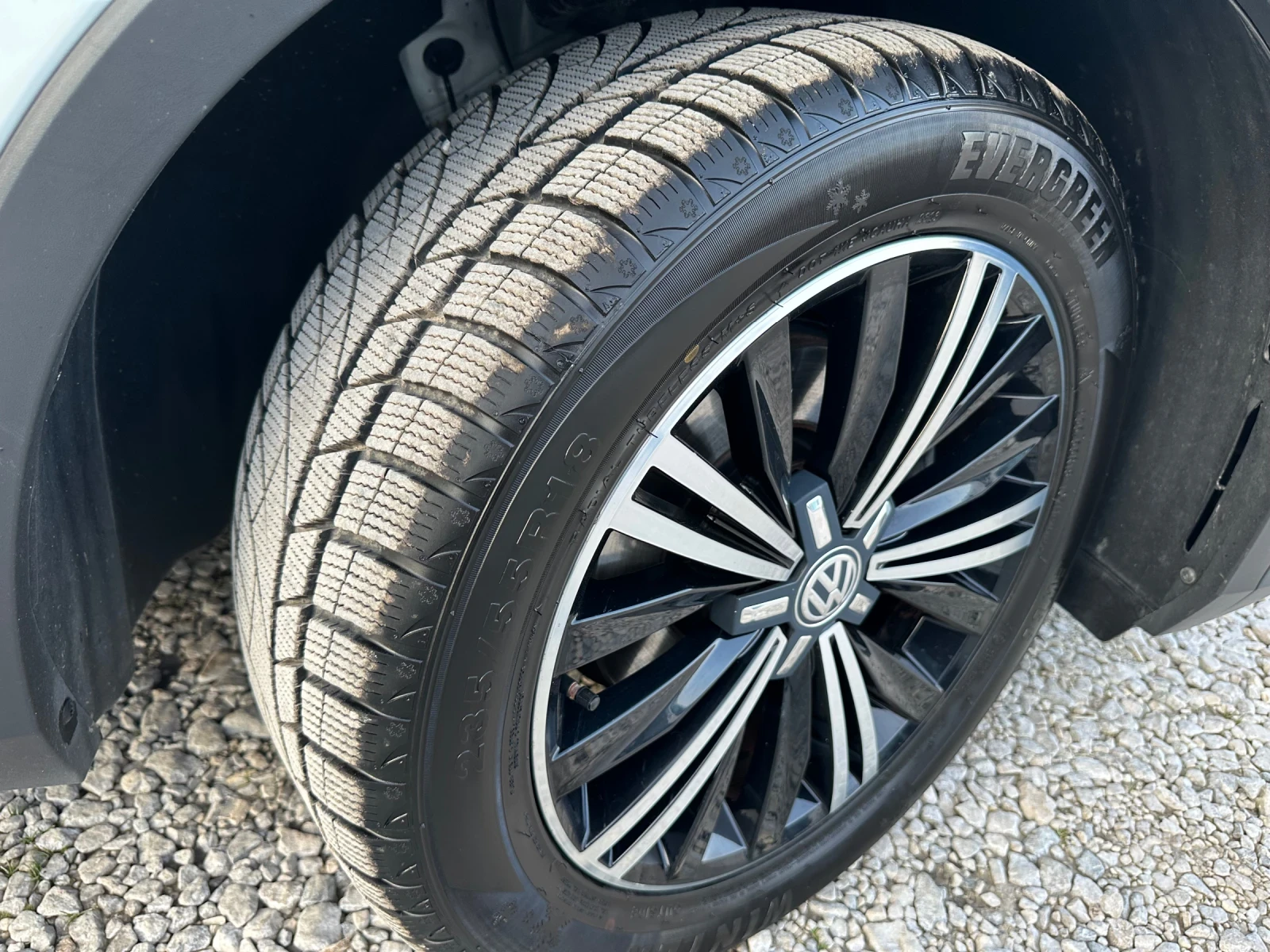 VW Tiguan 2.0TDI~150к.с~АВТОМАТ~, снимка 8 - Автомобили и джипове - 54751897