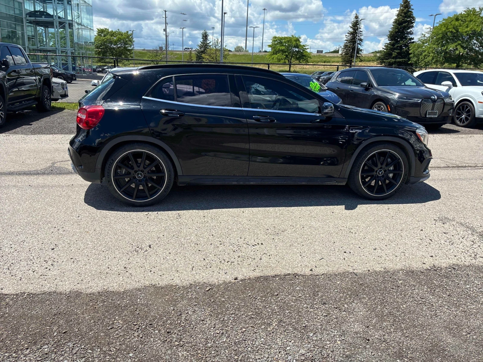Mercedes-Benz GLA 45 AMG ПОДГРЕВ* ПАНОРАМА* CARFAX* , снимка 3 - Автомобили и джипове - 55077135
