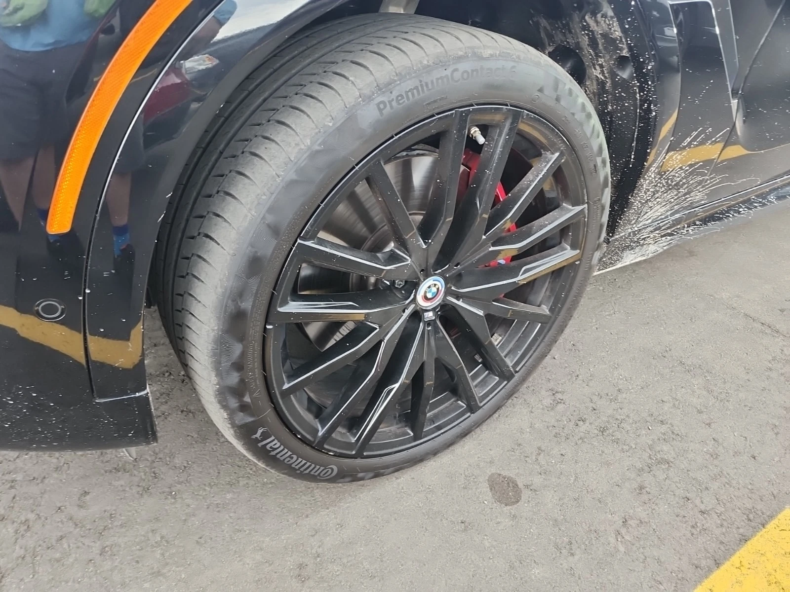 BMW X6 * M50I * DISTRONIC * LASER, снимка 6 - Автомобили и джипове - 56096525