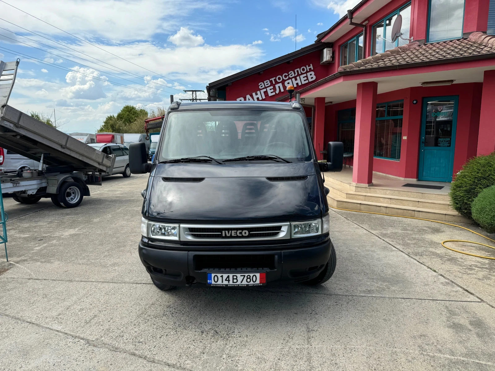 Iveco Daily 3.0HPI* 35c17* Климатик* Кран 3.80 метра - изображение 2