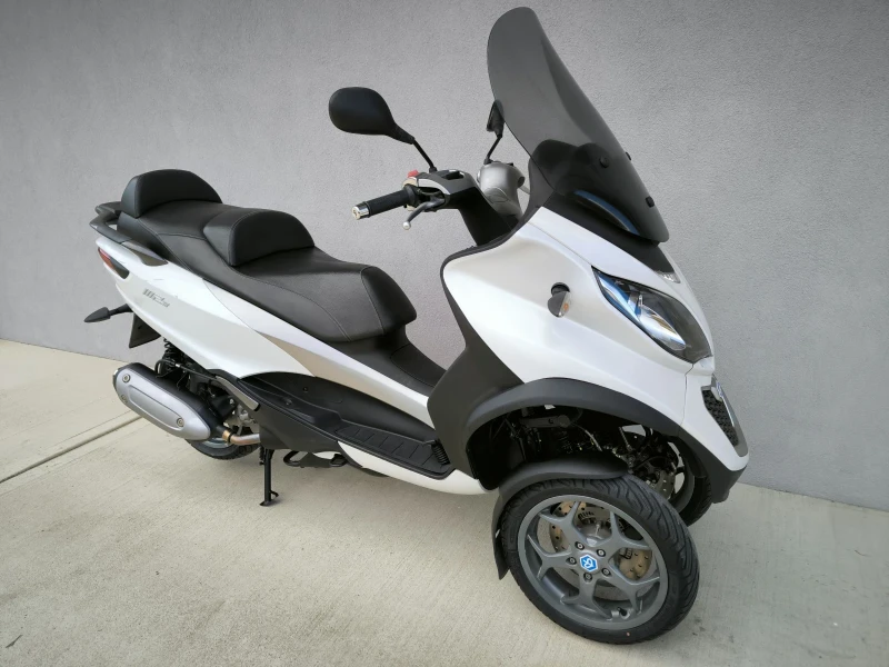 Piaggio Mp3 300i LT, 10.414 km., ABS/ASR, Нов внос Италия , снимка 2 - Мотоциклети и мототехника - 46511658