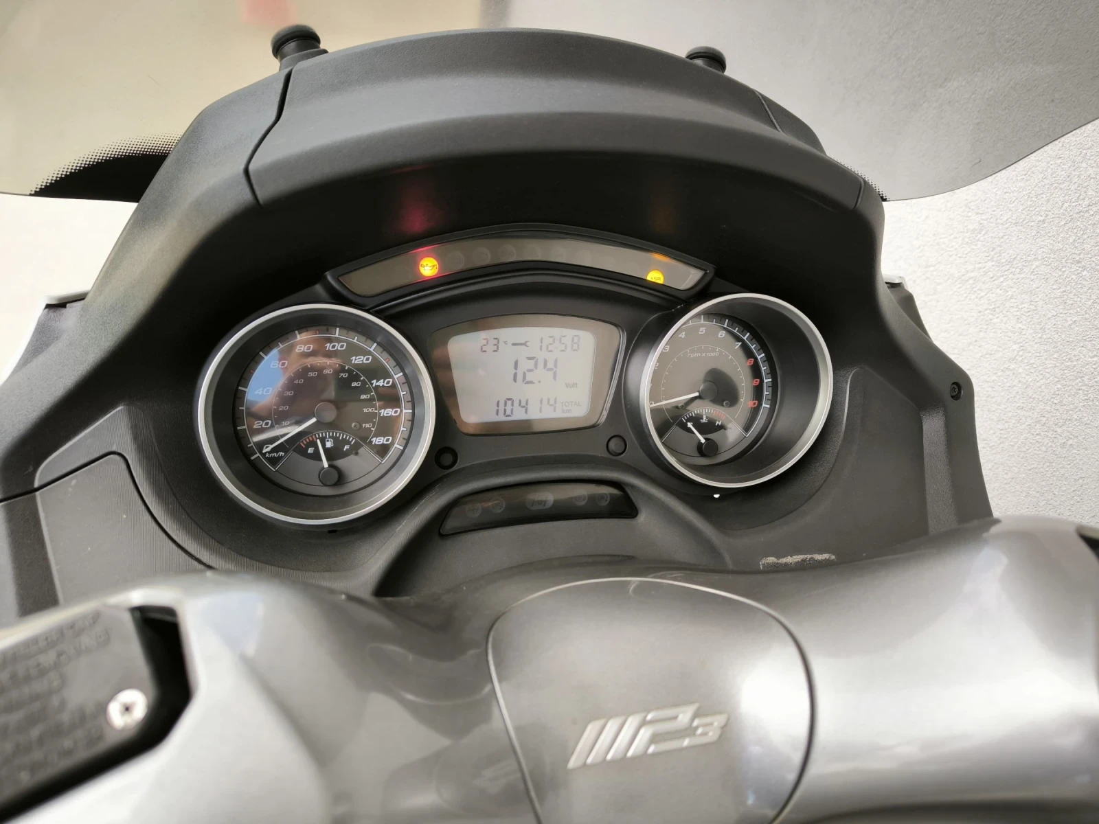 Piaggio Mp3 300i LT, 10.414 km., ABS/ASR, Нов внос Италия  - изображение 4