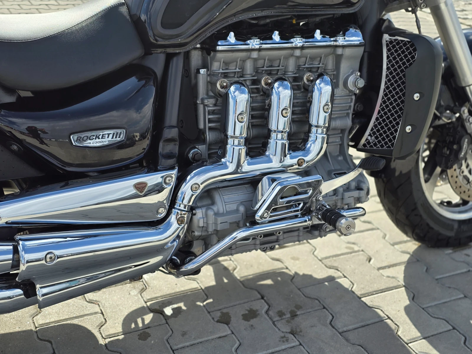 Triumph Rocket III 2300 2 броя Швейцария - изображение 10