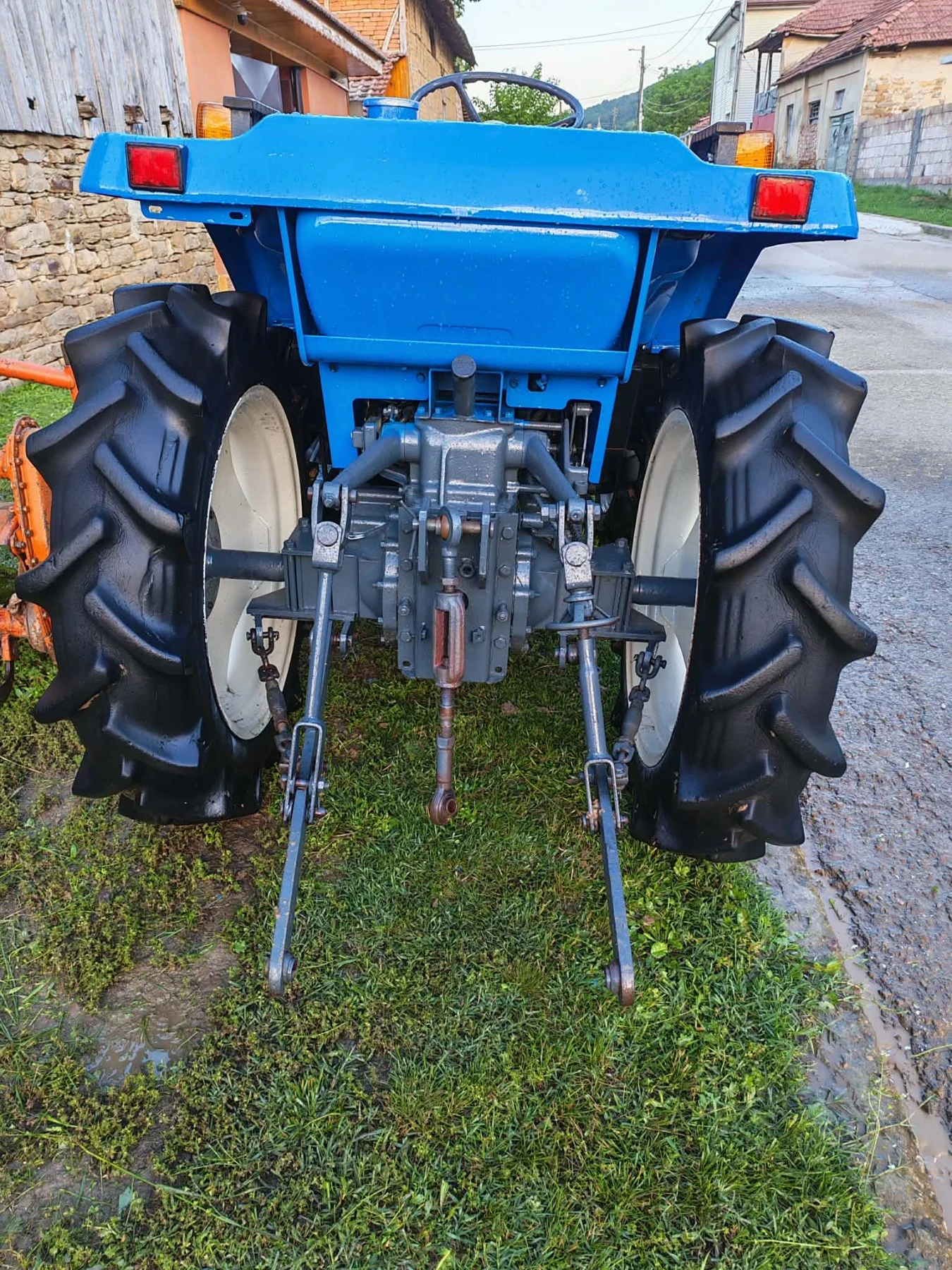 Трактор ISEKI Tu 180, снимка 4 - Селскостопанска техника - 54664431