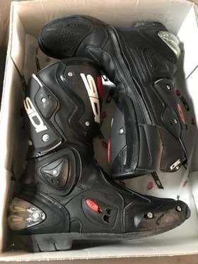 части за Kawasaki ZX10R мото яка leatt и ботуши SIDI Vertigo, снимка 2