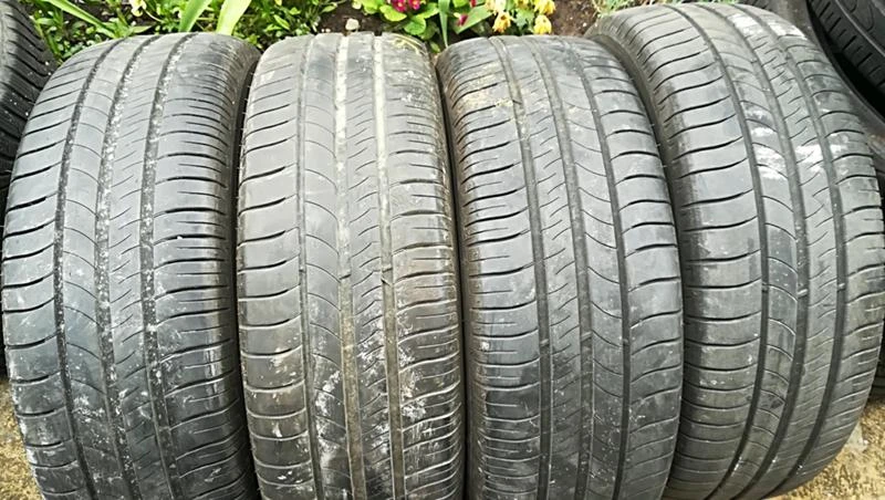 Гуми Летни 205/60R16, снимка 1 - Гуми и джанти - 25305884