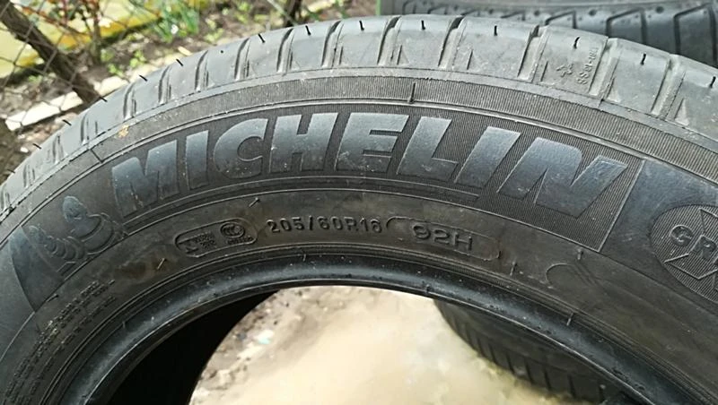 Гуми Летни 205/60R16, снимка 5 - Гуми и джанти - 25305884