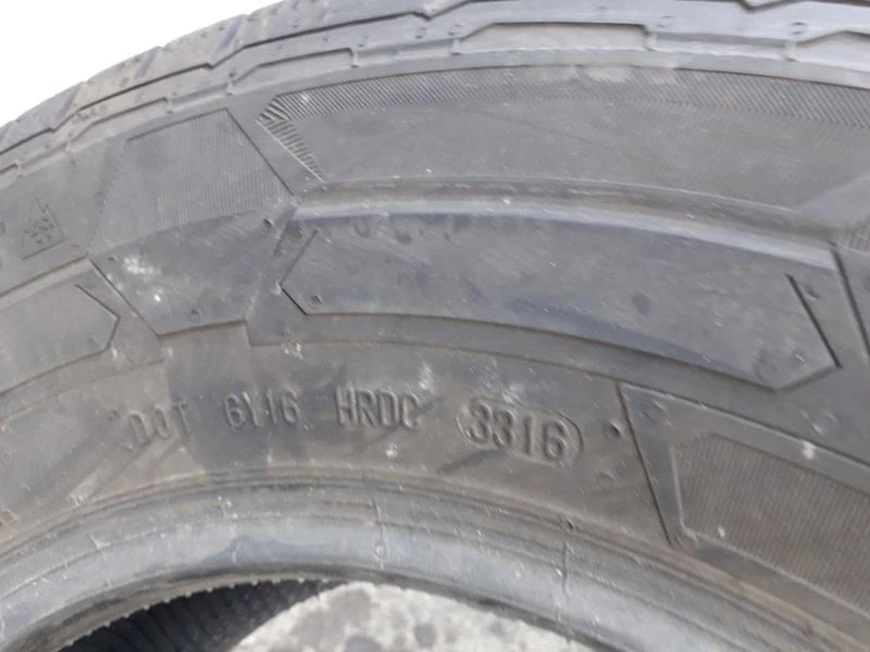 Гуми Зимни 215/65R15, снимка 7 - Гуми и джанти - 26430956