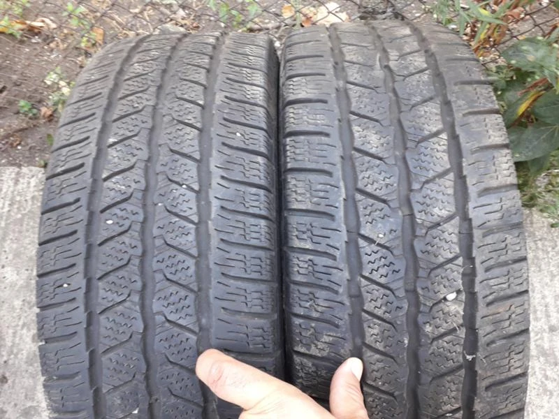 Гуми Зимни 215/65R15, снимка 8 - Гуми и джанти - 26430956