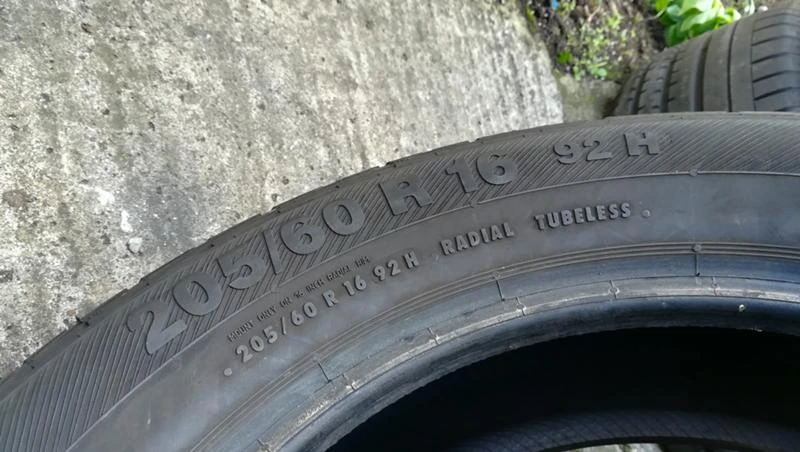 Гуми Летни 205/60R16, снимка 8 - Гуми и джанти - 26825734