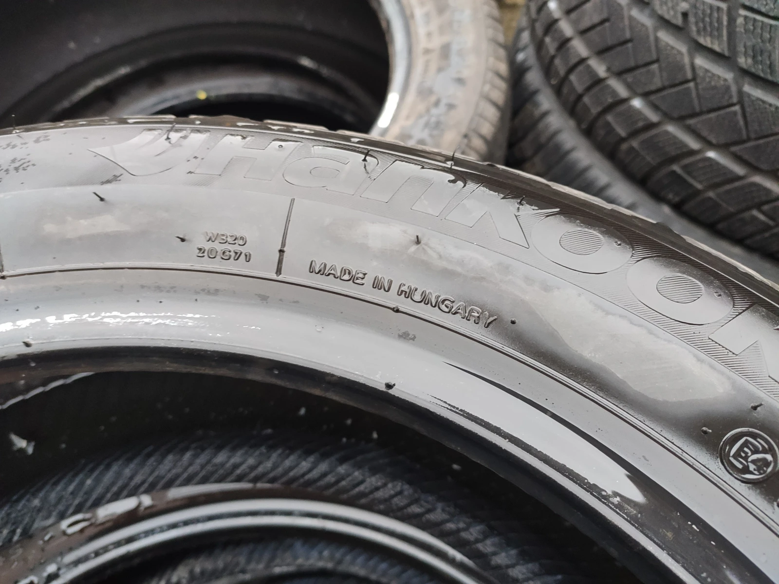 Гуми Зимни 205/55R17, снимка 9 - Гуми и джанти - 54000345
