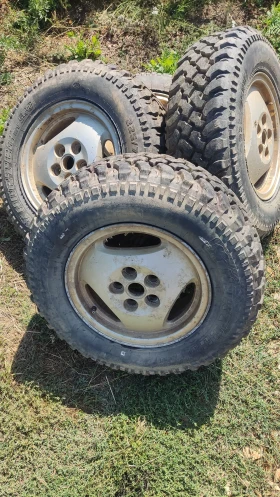        225/75R16
