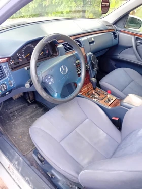 Mercedes-Benz E 270, снимка 2