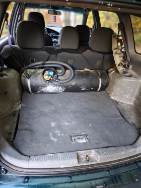 Kia Carens 1.8, снимка 7