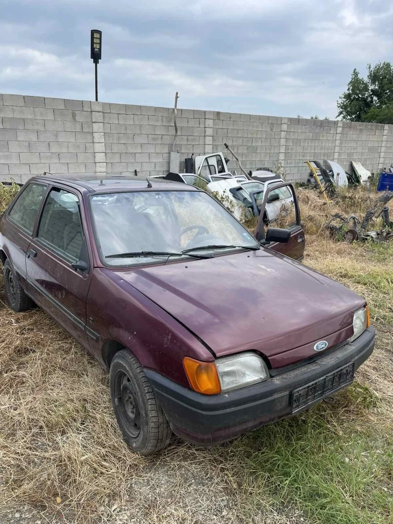 Ford Fiesta 1.1B, снимка 5 - Автомобили и джипове - 41184091