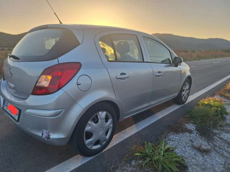 Opel Corsa, снимка 11 - Автомобили и джипове - 47751967