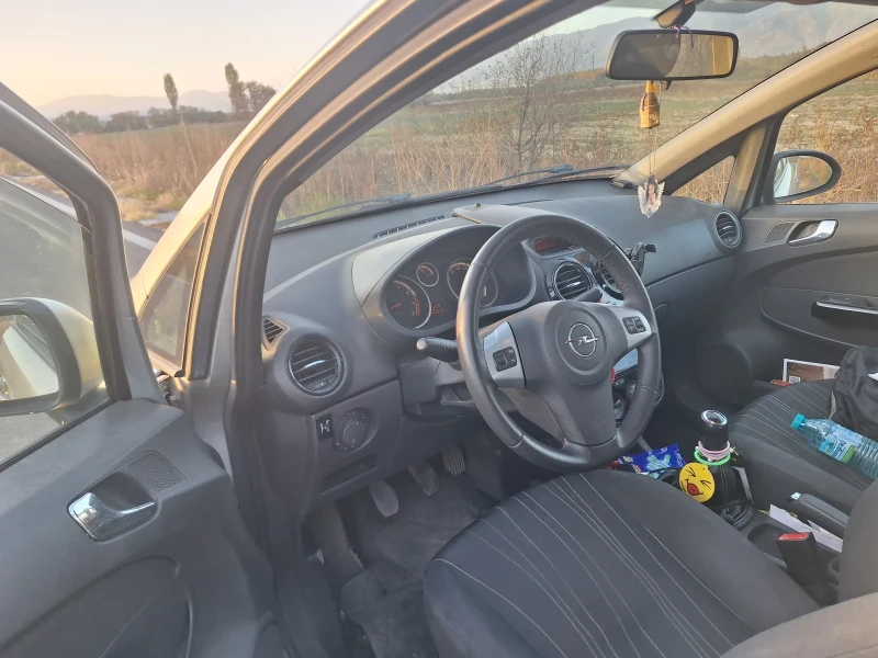 Opel Corsa, снимка 7 - Автомобили и джипове - 47751967