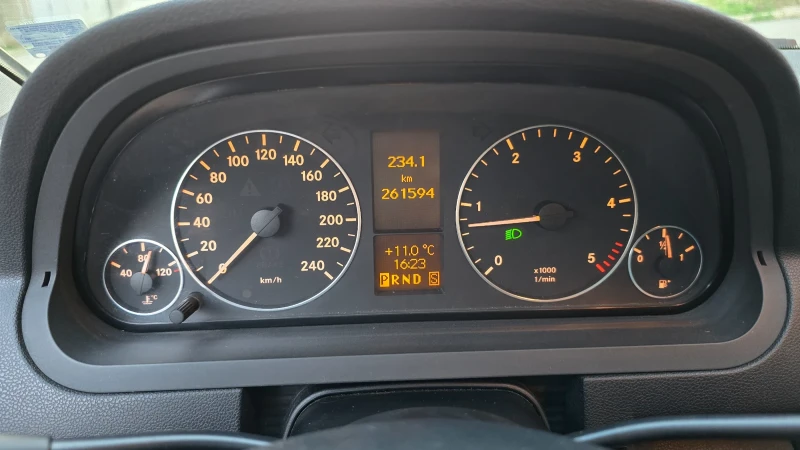 Mercedes-Benz A 180 CDI, снимка 15 - Автомобили и джипове - 48618930