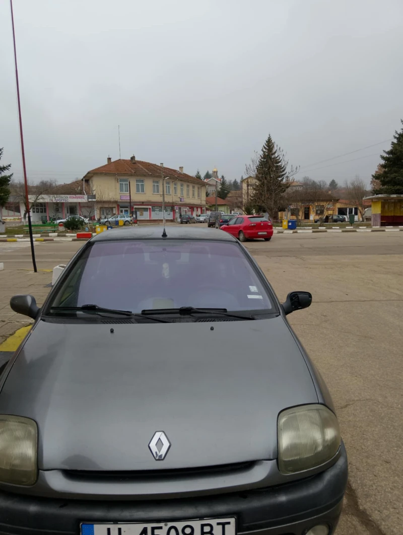 Renault Clio, снимка 2 - Автомобили и джипове - 48953141