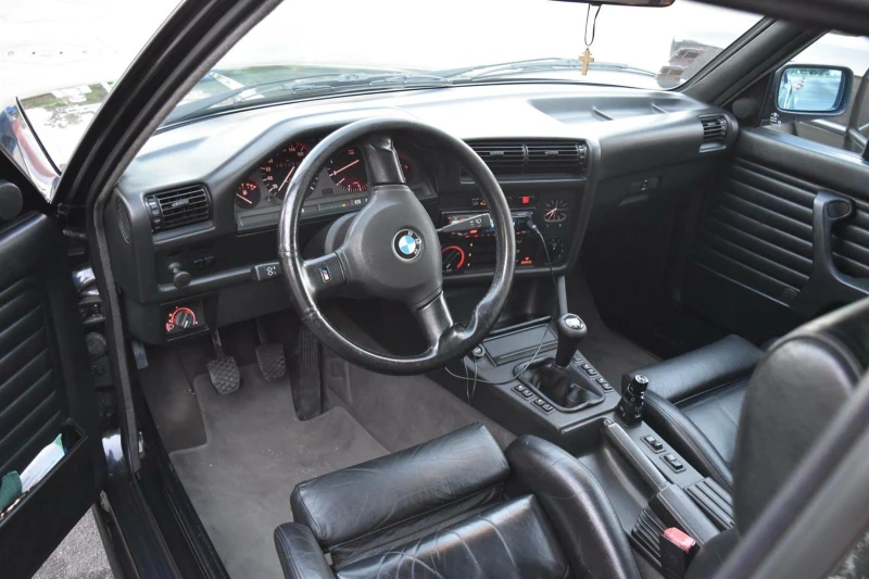 BMW 318, снимка 7 - Автомобили и джипове - 52713361