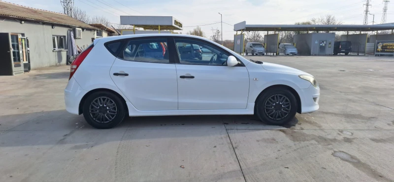 Hyundai I30 1.4, 109 к.с., ГАЗ, снимка 7 - Автомобили и джипове - 52553341