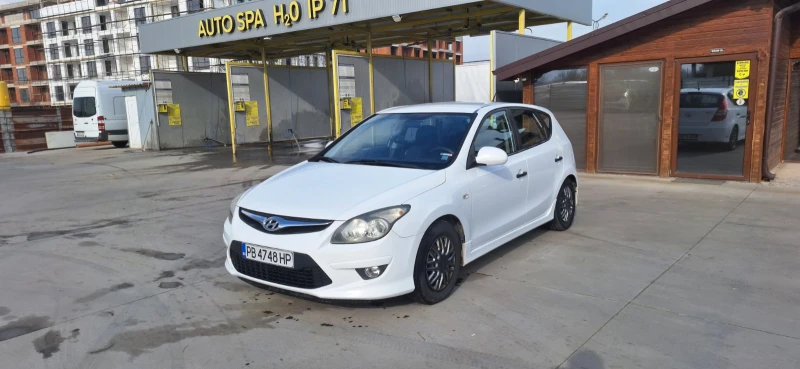 Hyundai I30 1.4, 109 к.с., ГАЗ, снимка 2 - Автомобили и джипове - 52553341