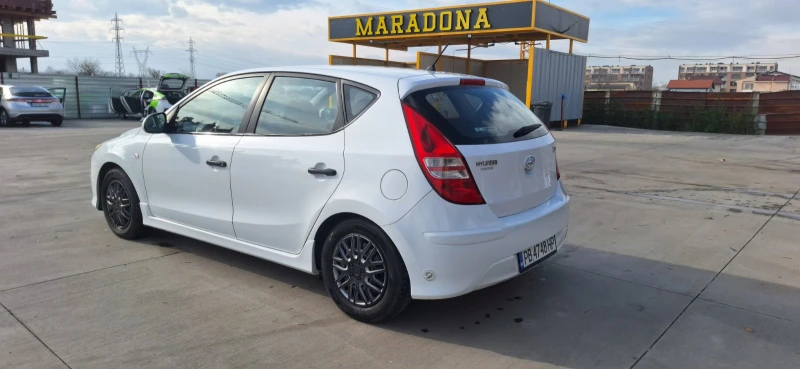Hyundai I30 1.4, 109 к.с., ГАЗ, снимка 4 - Автомобили и джипове - 52553341