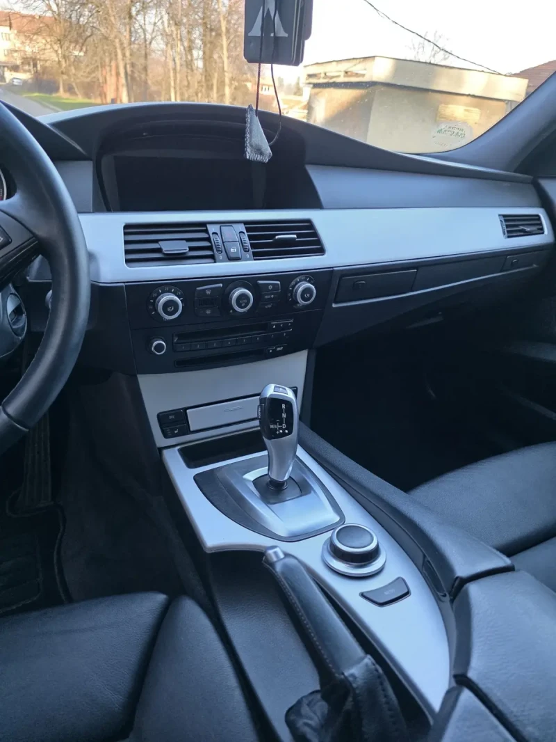 BMW 535 d 286hp * M-PACK * KEYLESS * SOFTCLOSE * L7 * DIST, снимка 9 - Автомобили и джипове - 52885793
