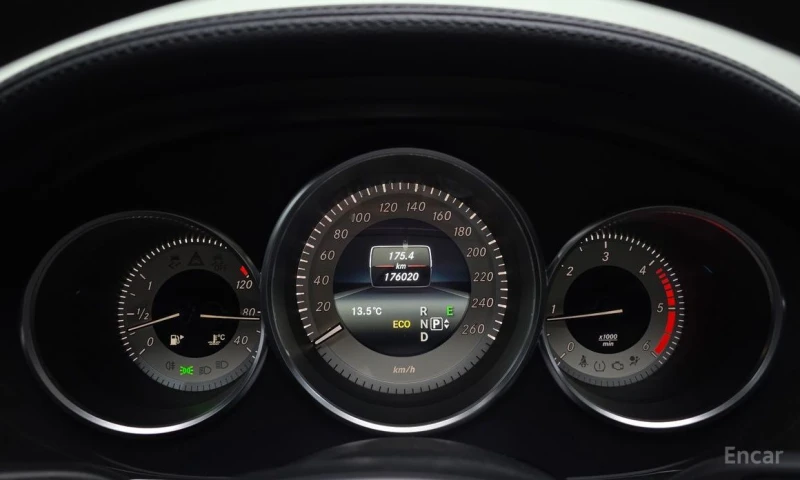Mercedes-Benz CLS 250, снимка 8 - Автомобили и джипове - 53207129